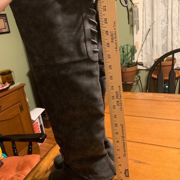 Knee high charcoal suede boots - Picture 6 of 7